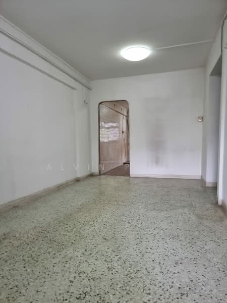 24 Hougang Avenue 3 HDB Flat For Sale at S$ 400,000 | PropertyGuru Singapore - Interior