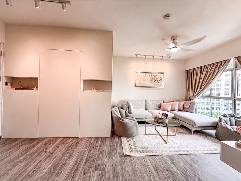 421B Northshore Drive HDB Flat For Sale at S$ 888,000 | PropertyGuru Singapore - Living Room