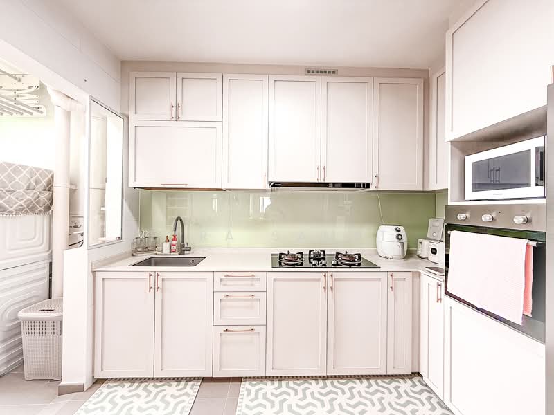 421B Northshore Drive HDB Flat For Sale at S$ 888,000 | PropertyGuru Singapore - Kitchen
