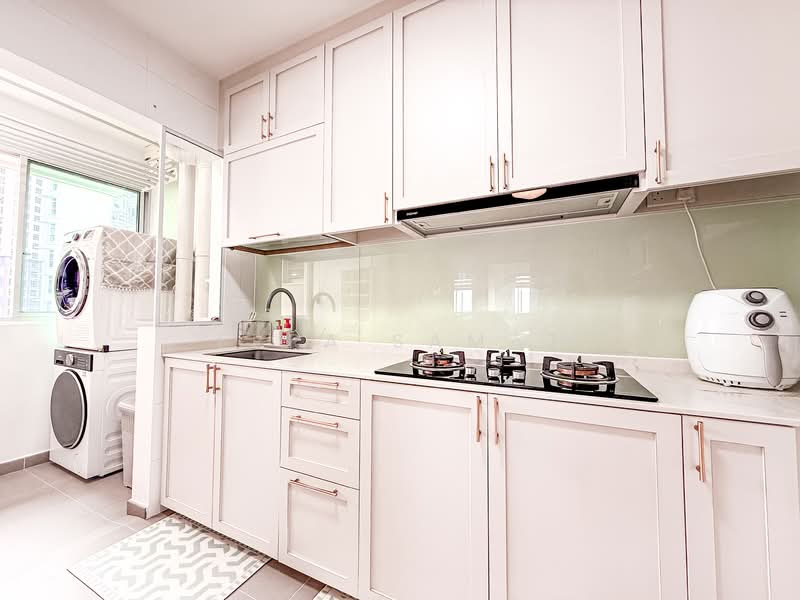 421B Northshore Drive HDB Flat For Sale at S$ 888,000 | PropertyGuru Singapore - Kitchen