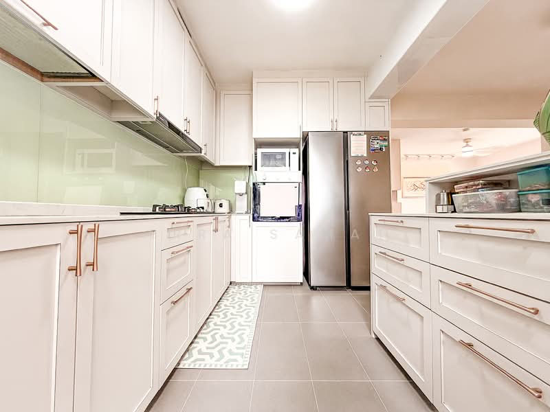 421B Northshore Drive HDB Flat For Sale at S$ 888,000 | PropertyGuru Singapore - Kitchen