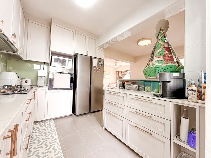 421B Northshore Drive HDB Flat For Sale at S$ 888,000 | PropertyGuru Singapore - Kitchen