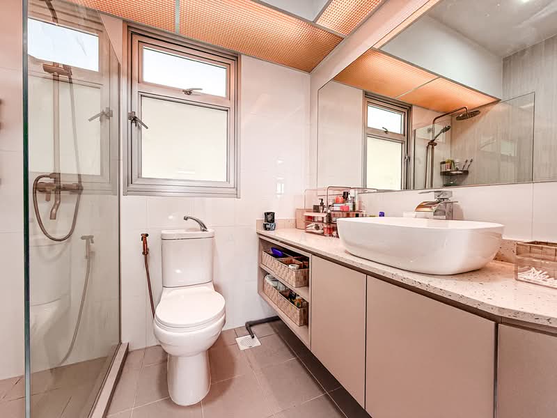 421B Northshore Drive HDB Flat For Sale at S$ 888,000 | PropertyGuru Singapore - Bathroom