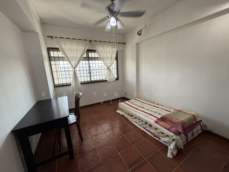 631 Pasir Ris Drive 3, 631 Pasir Ris Drive 3, 3 Bedrooms, 1,114 sqft, HDB Flat For Sale, by Ryan Tan Zheng Jie, 500097253 - Bedroom - PropertyGuru.com.sg