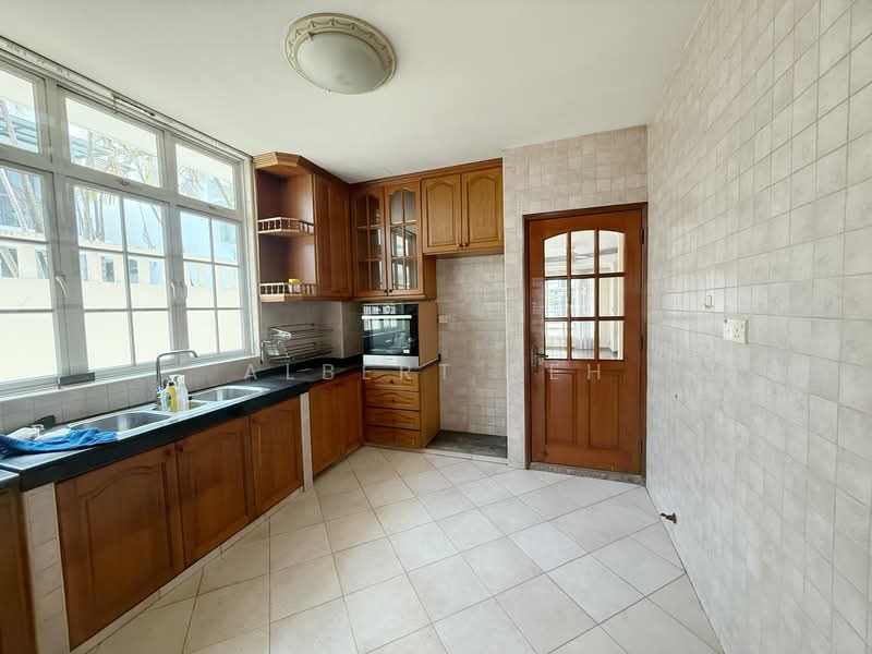 West Coast road, West Coast road, 5 Bedrooms, 3,500 sqft, Semi-Detached House For Rent, by Albert Peh, 500097255 - Kitchen - PropertyGuru.com.sg
