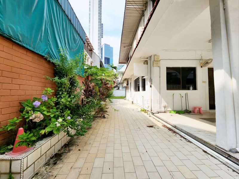 Bungalow Near Paterson Bungalow House For Sale at S$ 33,000,000 | PropertyGuru Singapore - Exterior