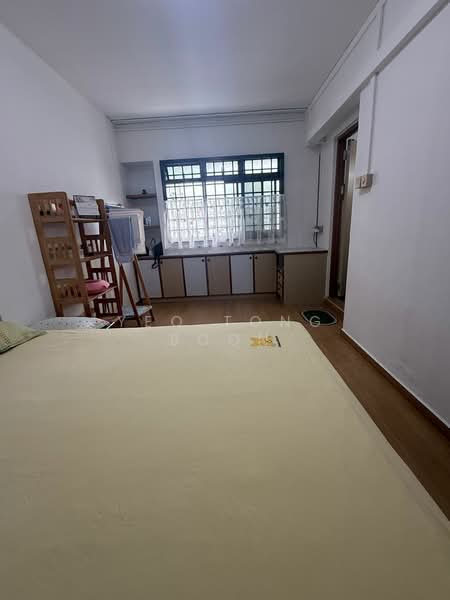 738 Woodlands Circle HDB Flat For Sale at S$ 595,000 | PropertyGuru Singapore - Bedroom