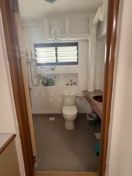738 Woodlands Circle HDB Flat For Sale at S$ 595,000 | PropertyGuru Singapore - Bathroom