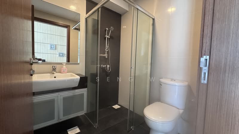 Parc Elegance Condominium For Sale at S$ 1,320,000 | PropertyGuru Singapore - Bathroom