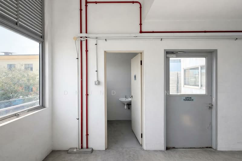 C.H.E.A.P B2 Terrace Factory @ Tuas South End Near PSA Tuas, , 6,060 sqft, Factory / Workshop (B2) For Sale, by Edmund Leong, 500097298 - Bathroom - CommercialGuru.com.sg