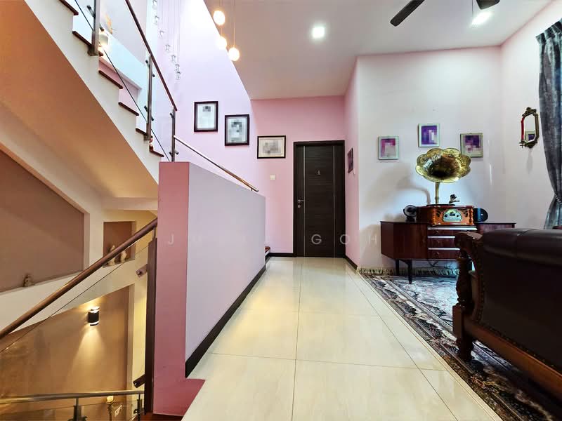 Luxurious Freehold Corner Terrace @ Upper Thomson | Newly Renovated | 1km CHIJ St Nicholas Corner Terrace For Sale at S$ 5,500,000 | PropertyGuru Singapore