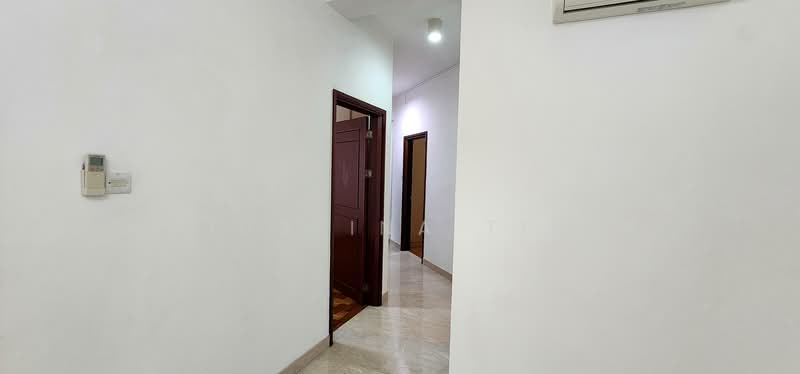 The Hillside Condominium For Sale at S$ 2,350,000 | PropertyGuru Singapore - Corridor to rooms