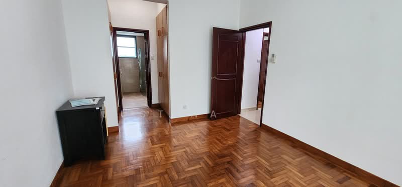 The Hillside Condominium For Sale at S$ 2,350,000 | PropertyGuru Singapore - Master Bedroom