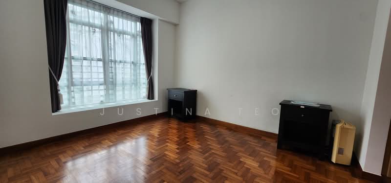 The Hillside Condominium For Sale at S$ 2,350,000 | PropertyGuru Singapore - Master Bedroom