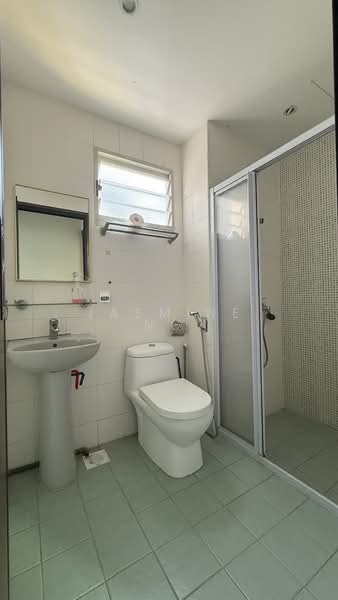 648 Punggol Central, 648 Punggol Central, 3 Bedrooms, 1,184 sqft, HDB Flat For Rent, by Jasmine Ng, 500097306 - Bathroom - PropertyGuru.com.sg