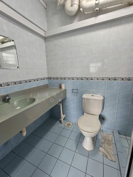 607 Senja Road HDB Flat For Sale at S$ 1,000,000 | PropertyGuru Singapore - Bathroom