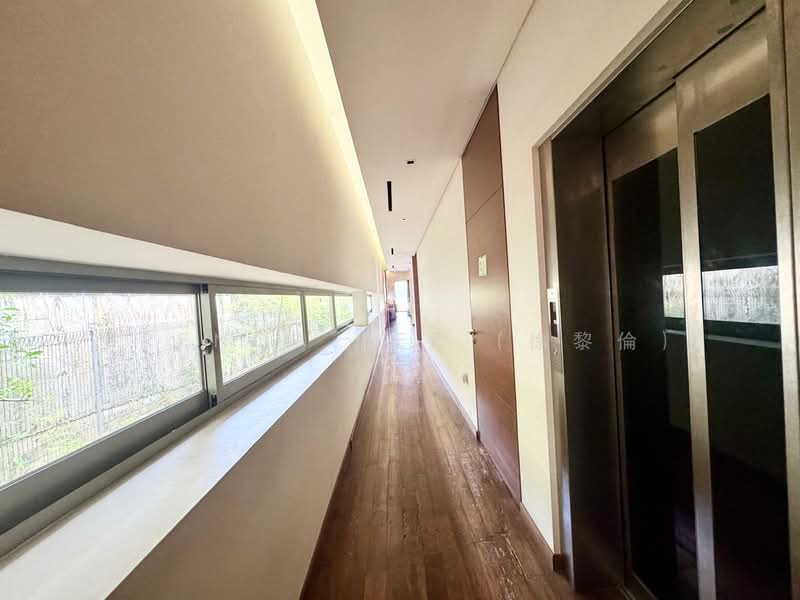 BRENDA ZEE ✧ 945O9938 ✧ Thomson / Caldecott Vicinity ✧ GCB with Pool & Lift Good Class Bungalow For Sale at S$ 30,000,000 | PropertyGuru Singapore - Corridor