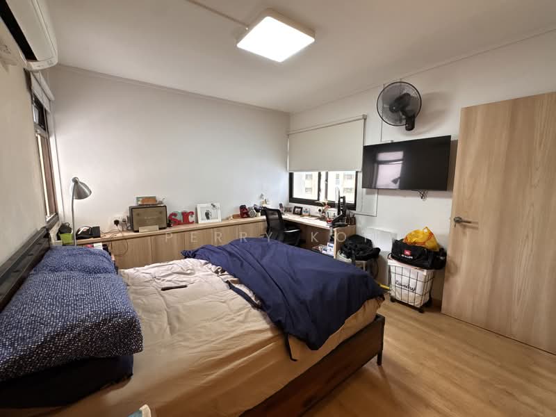 258B Compassvale Road HDB Flat For Sale at S$ 750,000 | PropertyGuru Singapore - Bedroom