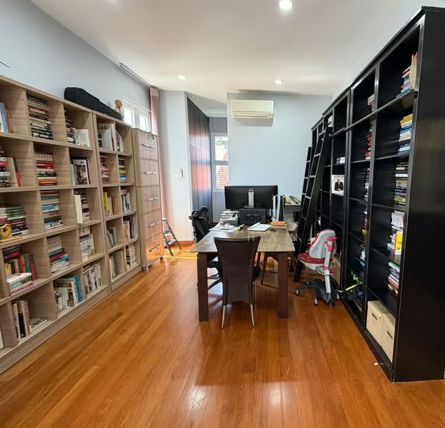 ⭐️Eminence Landed⭐️Reno 3.5 Storey Semi-D @ 3.5 Storey Semi D @ Keris / Frankel estate, Jalan Buloh Perindu, 6 Bedrooms, 5,500 sqft, Semi-Detached House For Sale, by Jessy Han, 500097326 - Study - PropertyGuru.com.sg