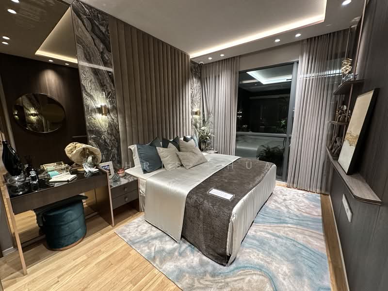 PARKTOWN Residence Condominium For Sale at S$ 2,605,000 | PropertyGuru Singapore - Bedroom