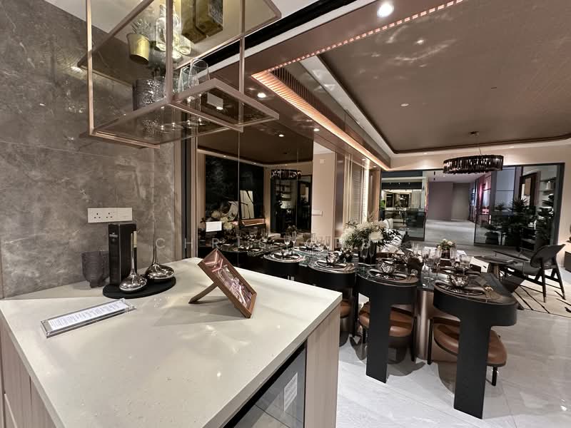 PARKTOWN Residence Condominium For Sale at S$ 2,605,000 | PropertyGuru Singapore - Dining Room