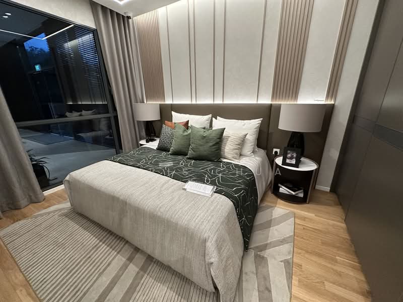 PARKTOWN Residence Condominium For Sale at S$ 2,605,000 | PropertyGuru Singapore - Bedroom