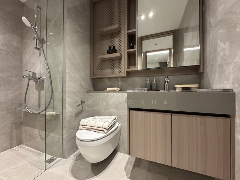 PARKTOWN Residence Condominium For Sale at S$ 2,605,000 | PropertyGuru Singapore - Bathroom