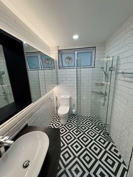 Landridge Condo, 202 Pasir Panjang Road, Room Rental, 100 sqft, Condominium For Rent, by Sean Ong, 500097334 - Bathroom - PropertyGuru.com.sg