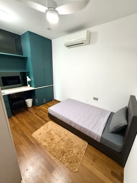 Landridge Condo, 202 Pasir Panjang Road, Room Rental, 100 sqft, Condominium For Rent, by Sean Ong, 500097334 - Bedroom - PropertyGuru.com.sg