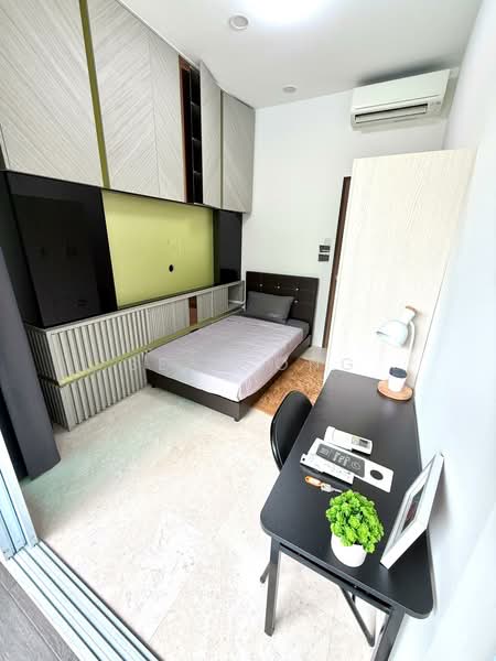 Landridge Condo, 202 Pasir Panjang Road, Room Rental, 100 sqft, Condominium For Rent, by Sean Ong, 500097334 - Bedroom - PropertyGuru.com.sg