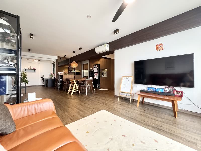 415B Northshore Drive HDB Flat For Sale at S$ 1,128,000 | PropertyGuru Singapore - Living Room