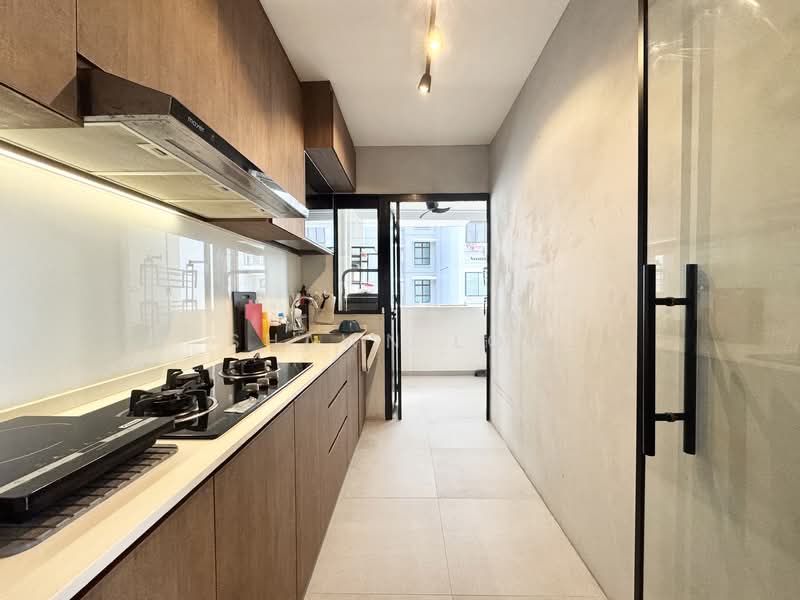 415B Northshore Drive HDB Flat For Sale at S$ 1,128,000 | PropertyGuru Singapore - Kitchen