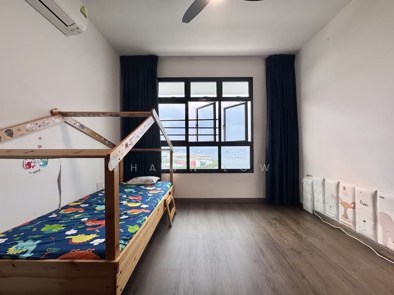 415B Northshore Drive HDB Flat For Sale at S$ 1,128,000 | PropertyGuru Singapore - Bedroom