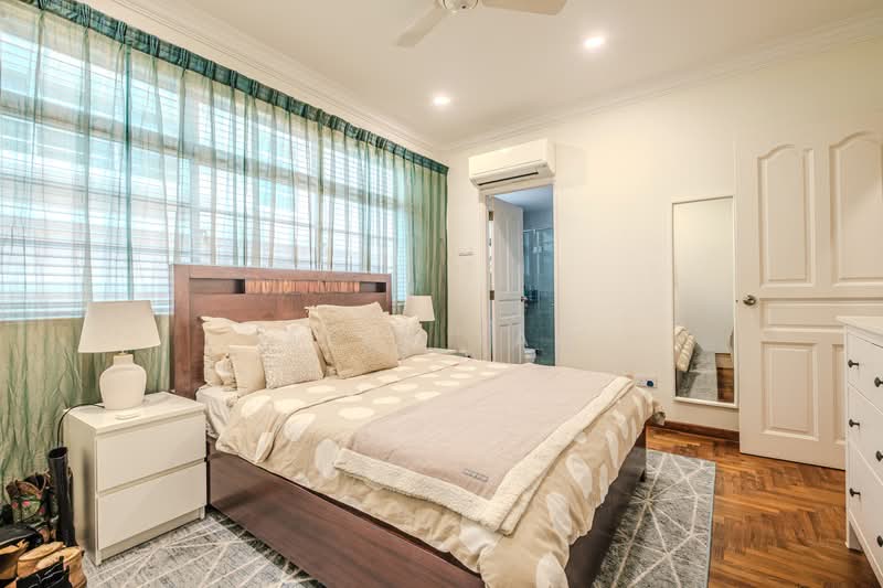 Woodgrove Estate Corner Terrace For Sale at S$ 3,000,000 | PropertyGuru Singapore - Bedroom