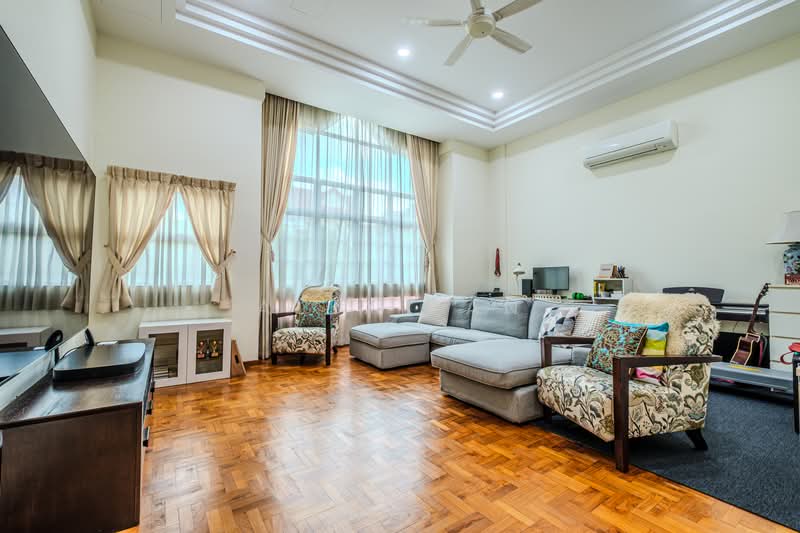 Woodgrove Estate Corner Terrace For Sale at S$ 3,000,000 | PropertyGuru Singapore - Living Room