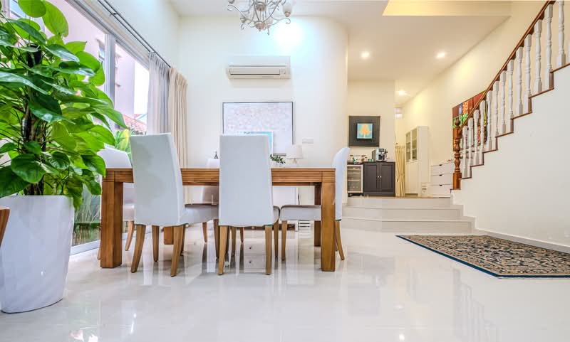 Woodgrove Estate Corner Terrace For Sale at S$ 3,000,000 | PropertyGuru Singapore - Dining Room