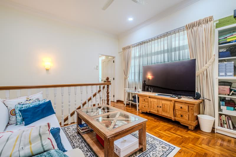 Woodgrove Estate Corner Terrace For Sale at S$ 3,000,000 | PropertyGuru Singapore - Living Room