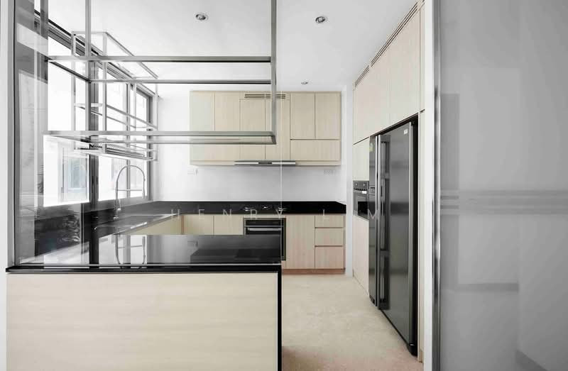 Greenwood Mews Cluster House For Sale at S$ 4,320,000 | PropertyGuru Singapore - Kitchen