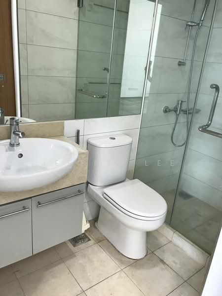 The Central, 6 Eu Tong Sen Street, Studio, 624 sqft, Apartment For Rent, by Jeffrey Lee, 500097352 - Bathroom - PropertyGuru.com.sg