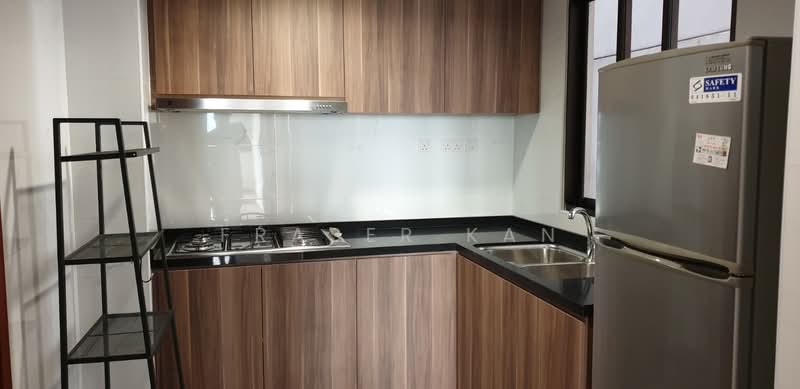 The Mayfair, 3 Jurong East Street 32, 3 Bedrooms, 1,163 sqft, Condominium For Rent, by Fraser Kan, 500097354 - Kitchen - PropertyGuru.com.sg