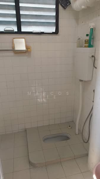 616 Bedok Reservoir Road, 616 Bedok Reservoir Road, 2 Bedrooms, 732 sqft, HDB Flat For Rent, by Marcos Lee, 500097358 - Bathroom - PropertyGuru.com.sg