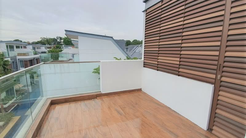 Greenwood Mews Cluster House For Sale at S$ 4,320,000 | PropertyGuru Singapore - Balcony