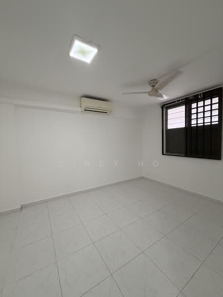 83 Lorong 2 Toa Payoh, 83 Lorong 2 Toa Payoh, Balestier / Toa Payoh, 2 Bedrooms, 721 sqft, HDB Flat For Sale, by Cindy Ho, 500097366 - Bedroom 1 - PropertyGuru.com.sg