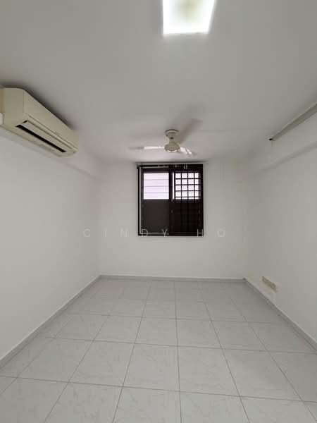 83 Lorong 2 Toa Payoh, 83 Lorong 2 Toa Payoh, Balestier / Toa Payoh, 2 Bedrooms, 721 sqft, HDB Flat For Sale, by Cindy Ho, 500097366 - Bedroom 1 - PropertyGuru.com.sg