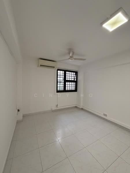 83 Lorong 2 Toa Payoh, 83 Lorong 2 Toa Payoh, Balestier / Toa Payoh, 2 Bedrooms, 721 sqft, HDB Flat For Sale, by Cindy Ho, 500097366 - Bedroom 2 - PropertyGuru.com.sg