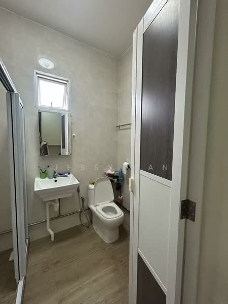⭐️Eminence Landed⭐️Reno 2 Sty Storey Terrace @ Opera Estate, Siglap, Opera Estate, 4 Bedrooms, 1,750 sqft, Terraced House For Sale, by Jessy Han, 500097370 - Bathroom - PropertyGuru.com.sg
