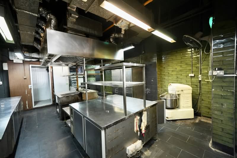 Rare Ground Floor F&B Near MRT, Hongkong Street / Clarke Quay / Circular Road, 2,800 sqft, Shop / Shophouse For Sale, by Stan Lee 李俊豪, 500097374 - Kitchen - CommercialGuru.com.sg