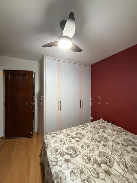 492 Admiralty Link HDB Flat For Sale at S$ 568,000 | PropertyGuru Singapore - Bedroom