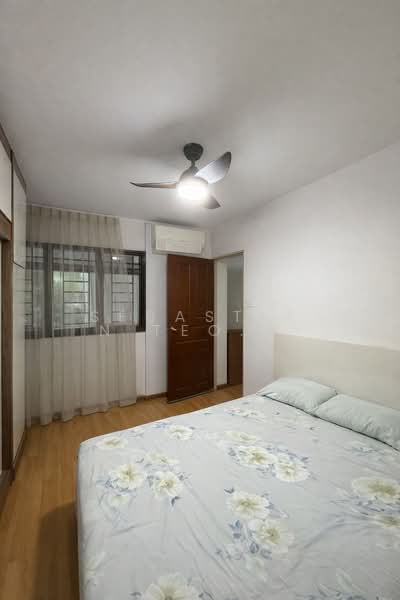 492 Admiralty Link HDB Flat For Sale at S$ 568,000 | PropertyGuru Singapore - Bedroom