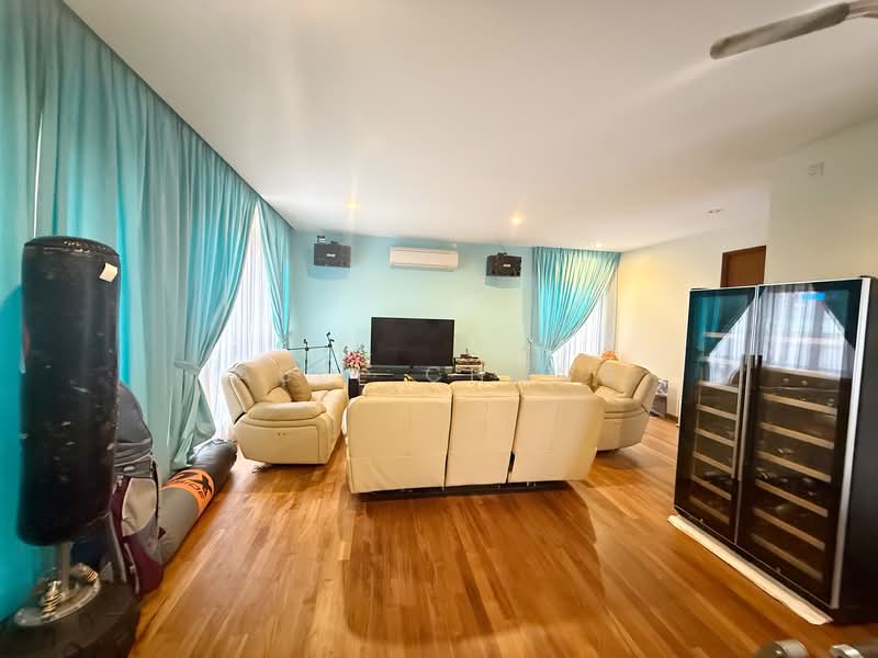 Pinewood grove Detached House For Sale at S$ 5,600,000 | PropertyGuru Singapore - Living Room